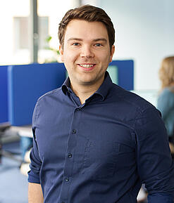 Portraitfoto von Moritz Starmer
