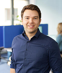 Portraitfoto von Moritz Starmer