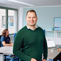 Portraitfoto von Hauke Symnick