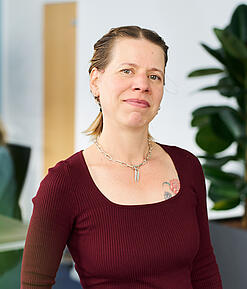 Portraitfoto von Tanja Stobäus