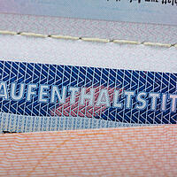 Aufenthaltstitel Text auf dem Ausweisdokument.