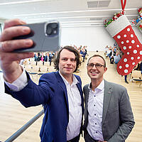 Matthi Bolte-Richter und Dirk Schrödter beim Selfie