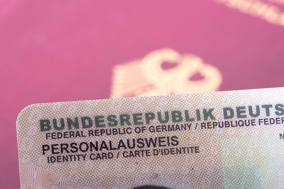 Nahaufnahme eines Personalausweises